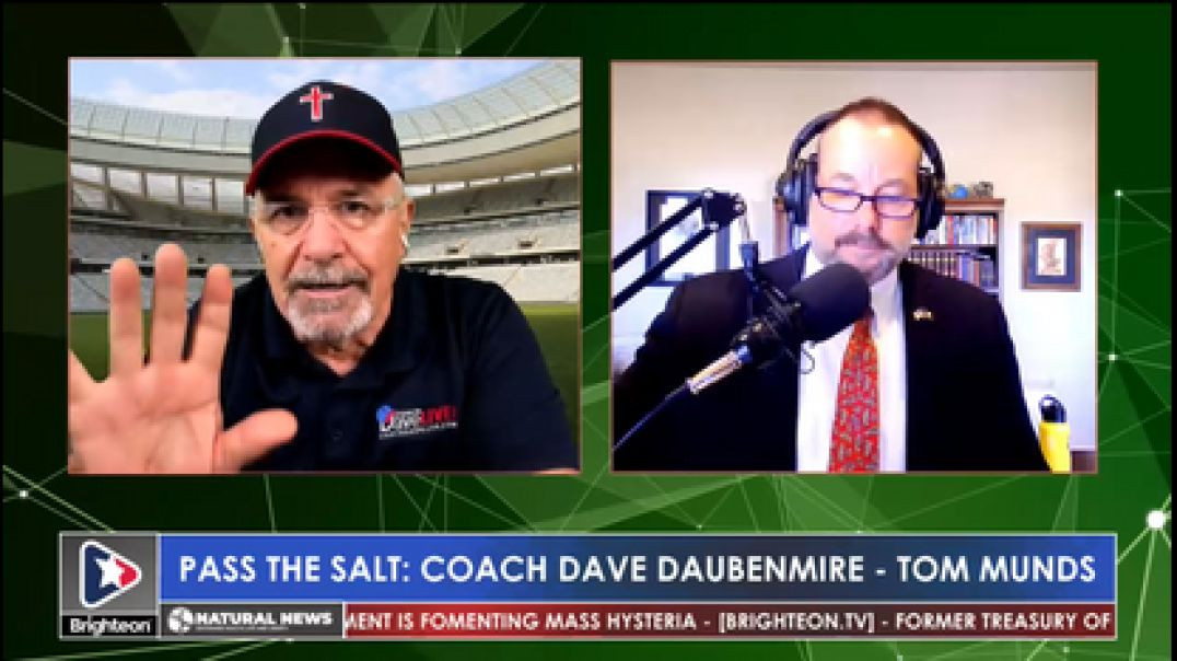 ⁣Pass The Salt ⛪🏈 Coach Dave Daubenmire ft. Tom Munds 🗞 WHAT ARE YOU DOING?!?