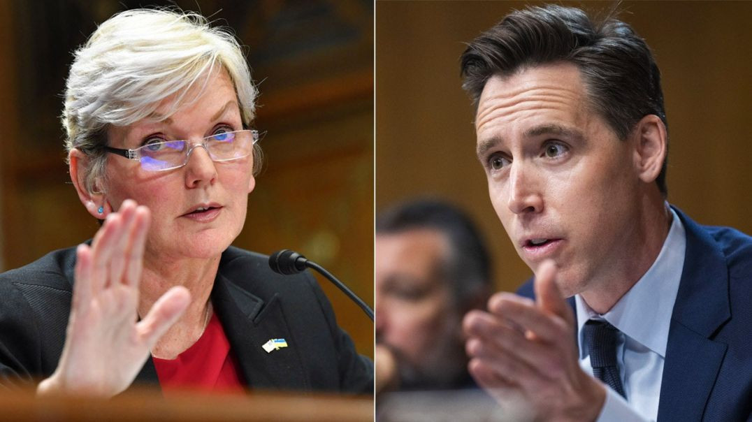 ⁣CAVE GOBLIN GRANHOLM GETS CURBSTOMPED ☈ BY JOSH HAWLEY FOR MALFEASANCE