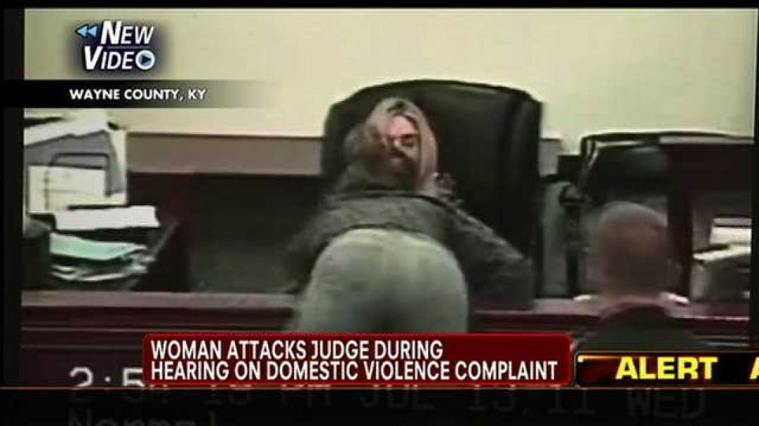 WOMAN ATTACKS JUDGE IN COURT 🧑‍⚖ DURING DIVORCE HEARING