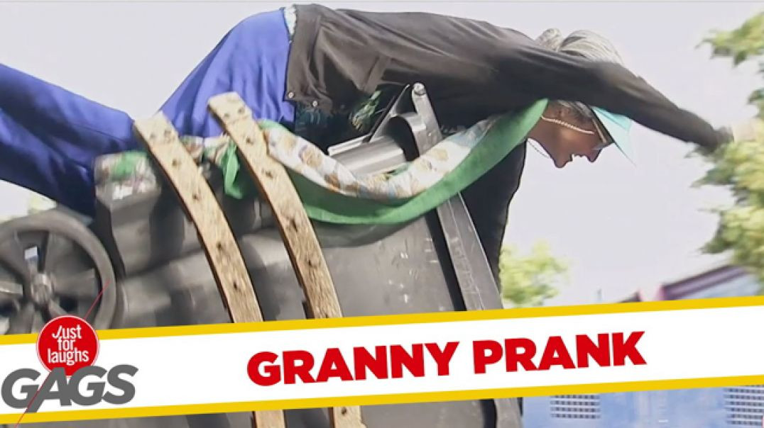 GRANNY CATAPULTED 🗑 IN THE GARBAGE❗