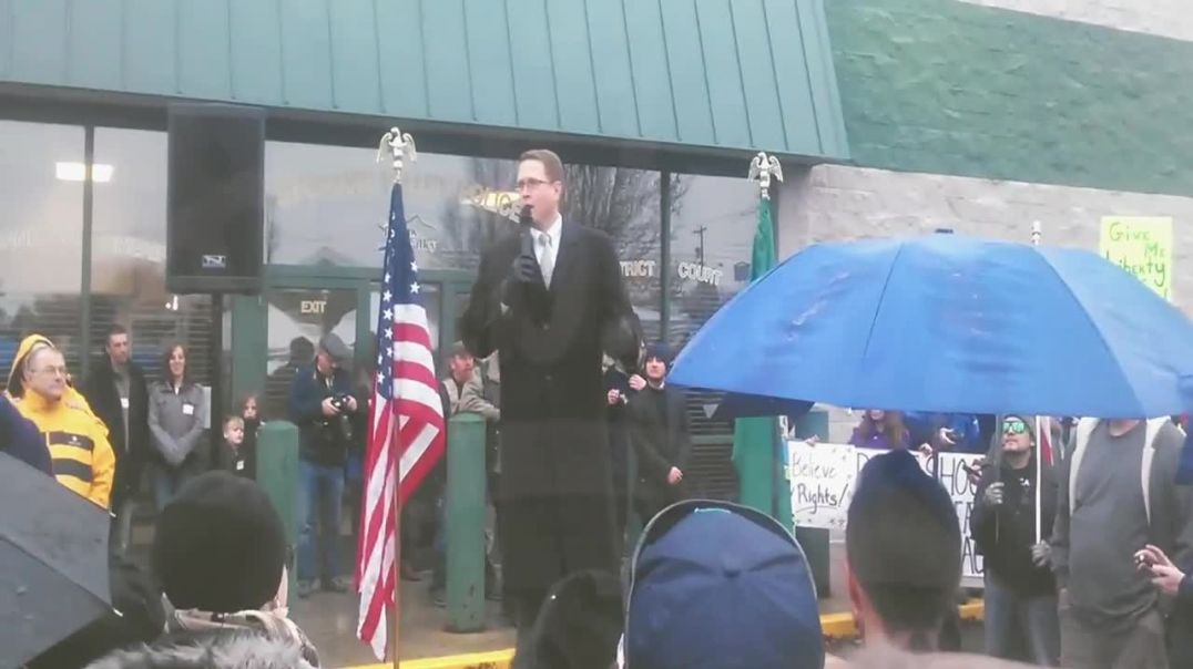 ⁣Spokane Valley Washington Matt Shea Talks About Threats By Police On DUMPozzie dot com Livestream