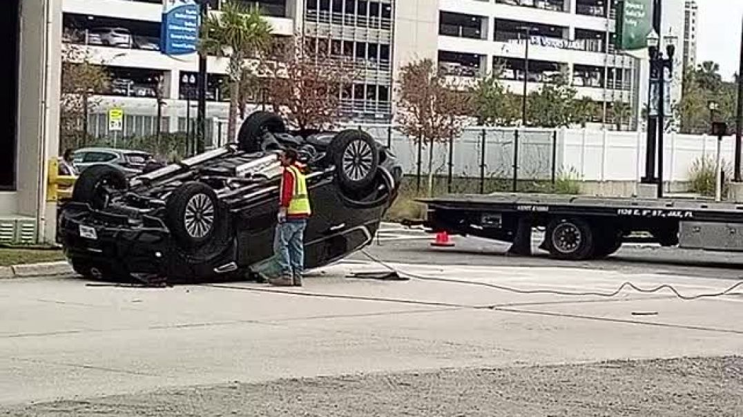 Massive Car Crash Downtown Jacksonville Halloween October 31 2023 Tuesday With Pigs And Niggers!