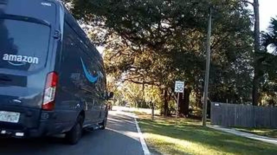 ⁣Almost Hit By Invading Amazon Driver Cycling On The ENGWE T14 Through Jacksonville Florida USA