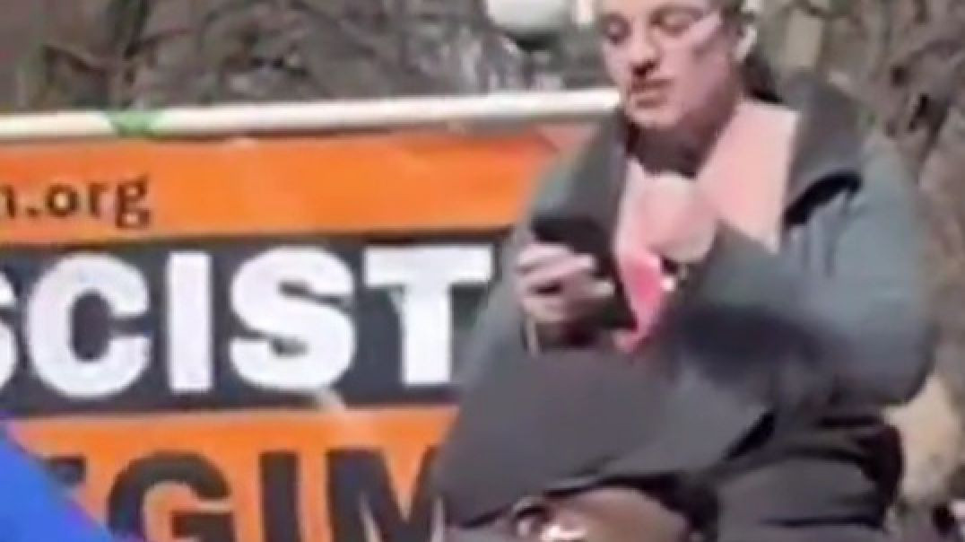 TRY NOT TO LAUGH AT THIS GUY ⚧ PRETENDING TO BE A WOMAN AT A WOMAN'S MARCH