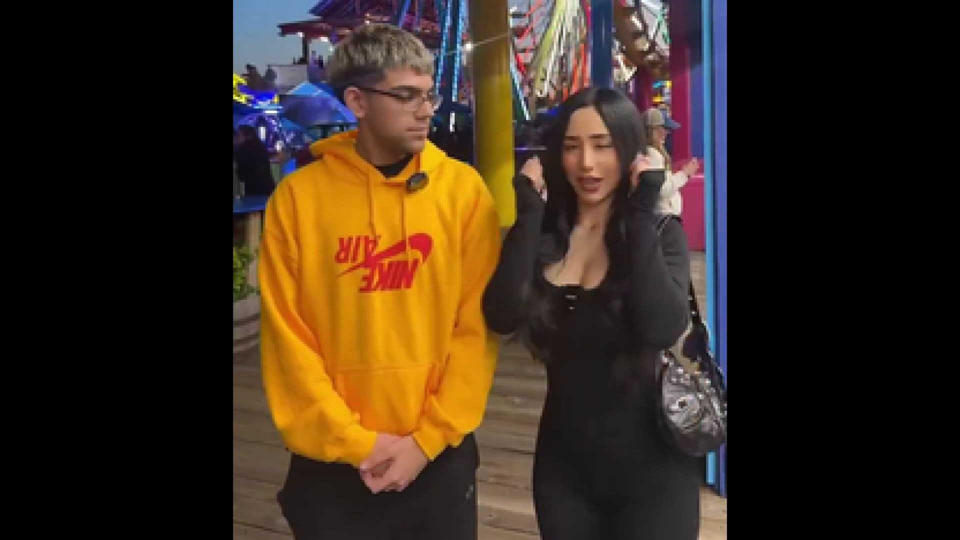 ⁣GROWN WOMAN HOLDS NEON HOSTAGE 💀 TO DO CRINGE TIKTOK DANCE