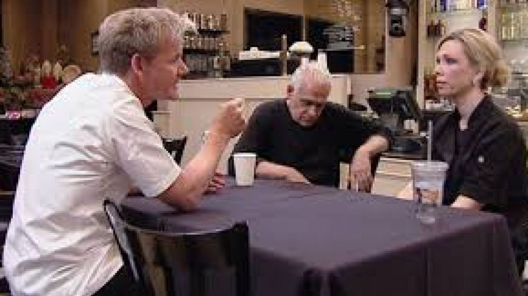 GORDON RAMSAY EXPOSES ₪ ISRAELI RESTAURANT [TIPS 💸 STOLEN]