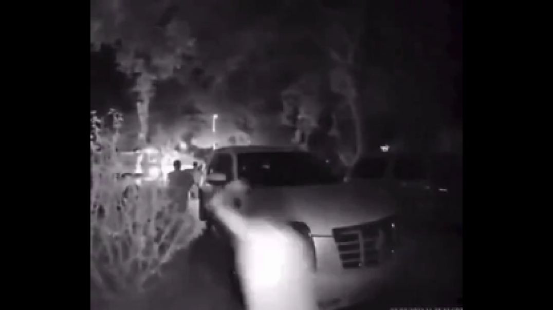 HOMEOWNER UNLEASHES AK-47 ON THREE HOME INVADERS❗