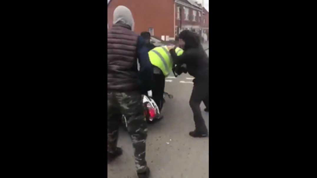 FOR THIS YOU BETRAYED YOUR COUNTRYMEN❗ [UKː GROUP OF MILITANT ALIEN INVADERS ATTACK POLICE OFFICER]