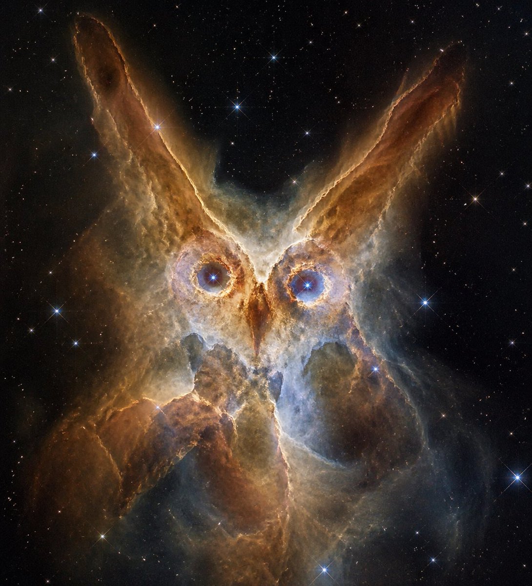 AI Prompt for Surreal Owl-Shaped Nebula Scene