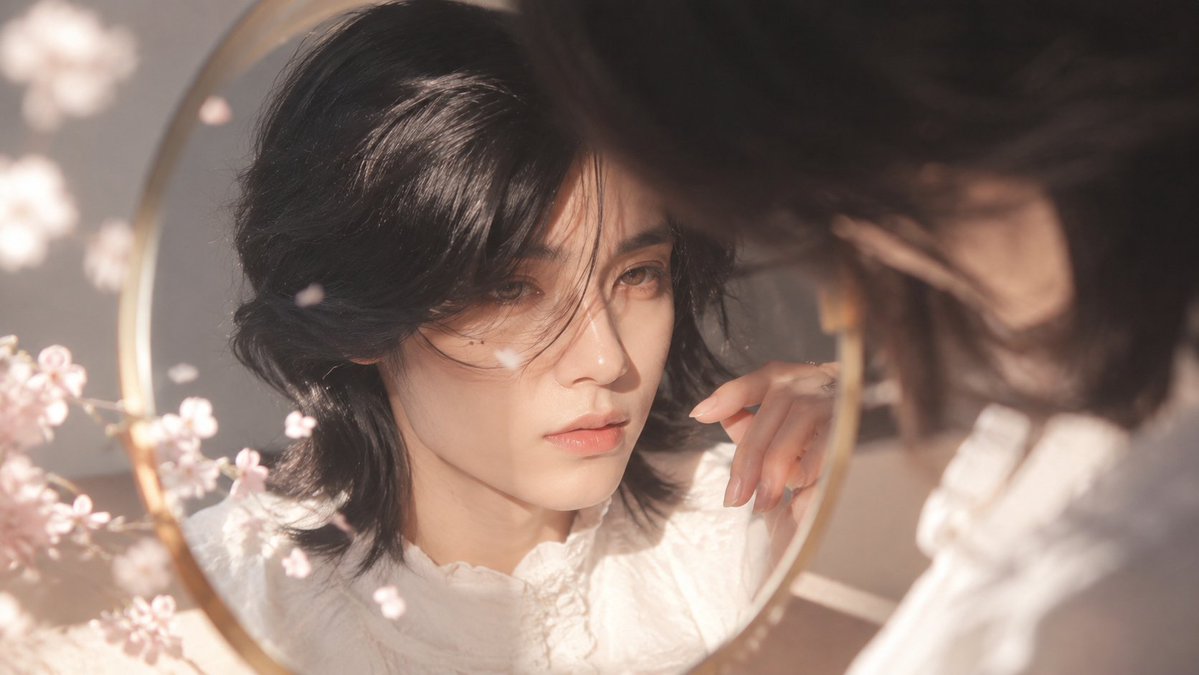 AI Prompt for Androgynous Boy Portrait with Mirror Reflection