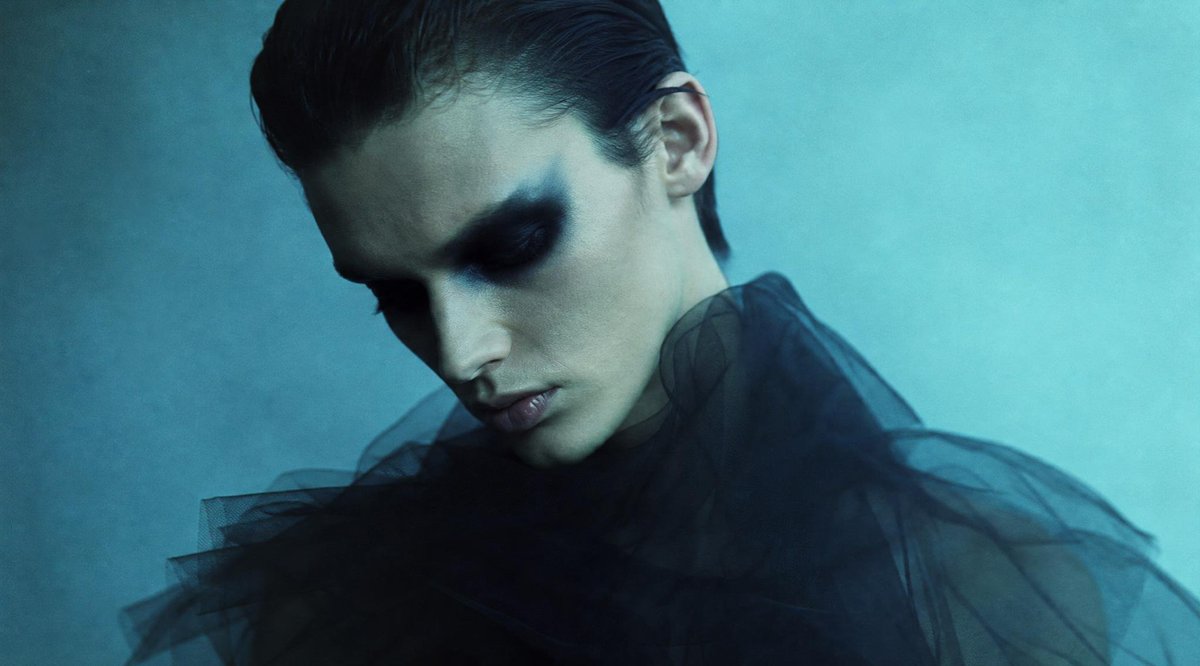 AI Prompt for Anonymous Fashion Portrait with Moody Cinematic Style