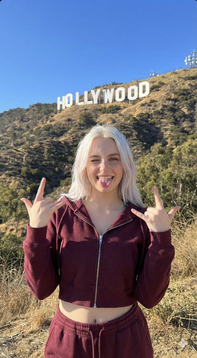 AI Prompt for Influencer-Style Photo in Hollywood Hills