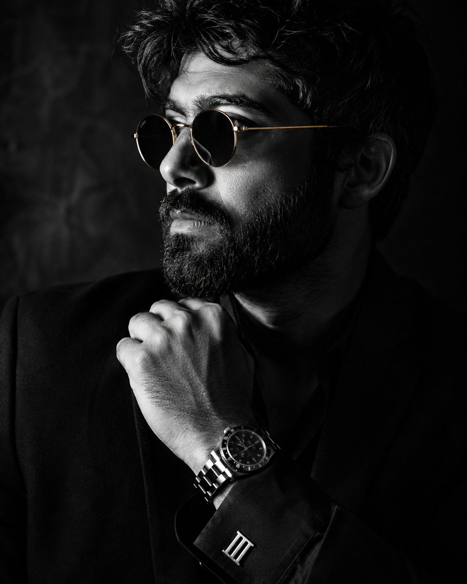 AI Prompt for Luxury Monochrome Portrait Photography