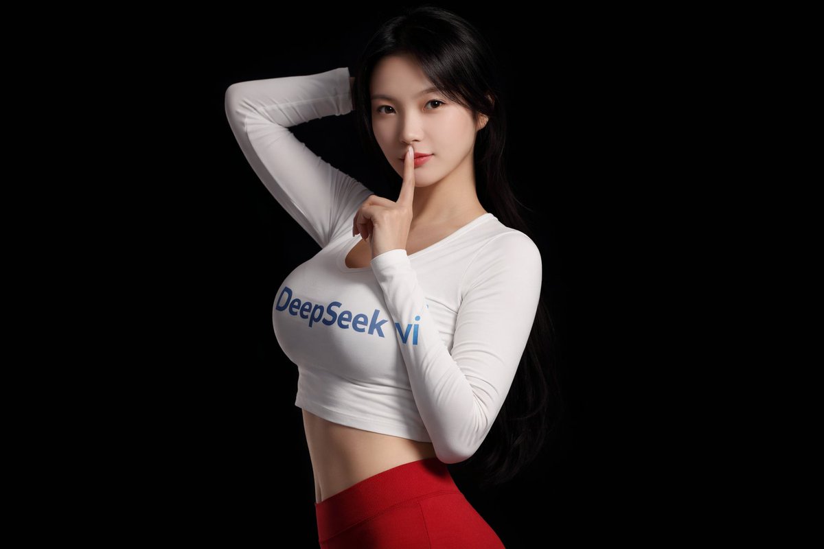 AI Prompt for Photorealistic Asian Female Model in Minimalist Fashion Outfit