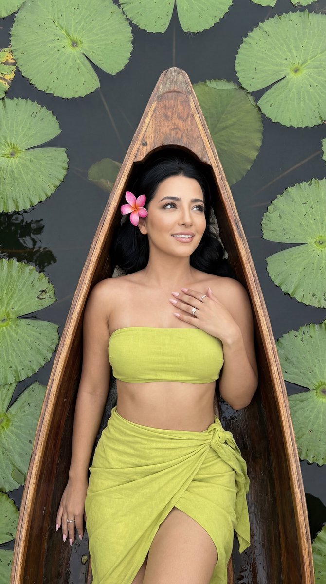 AI Prompt for Photorealistic Fashion Editorial Image Generation