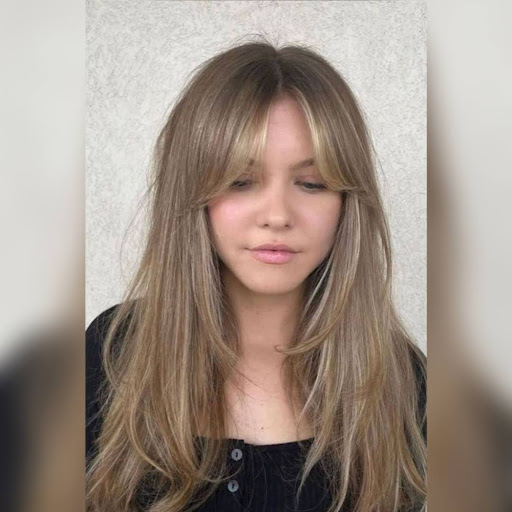 Curtain Bangs: Natural & Stylish Look for Oval Faces