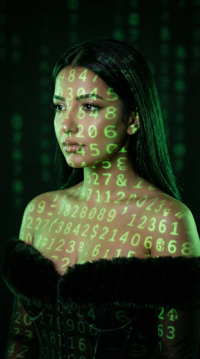 AI Prompt for Cyberpunk Portrait with Numeric Projections