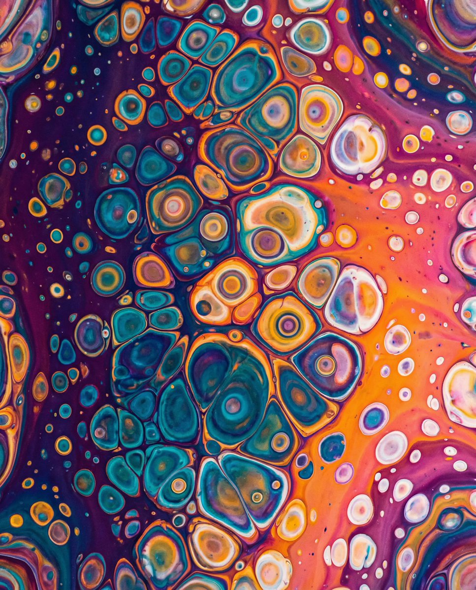 AI Prompt for Generating Vibrant Abstract Fluid Art Pour