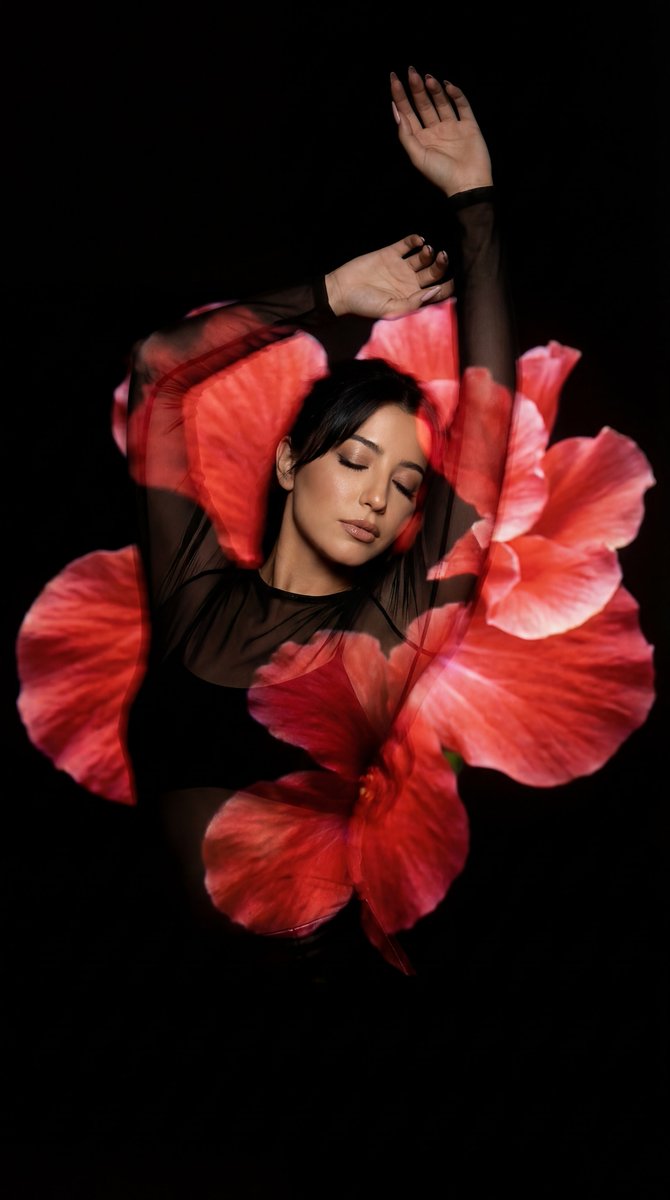 AI Prompt for Surreal Fine Art Portraits with Projected Flower Designs