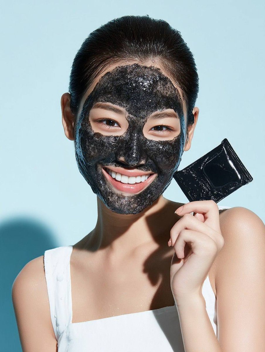 AI Prompt for Clean Clinical Skincare Product Ad Image