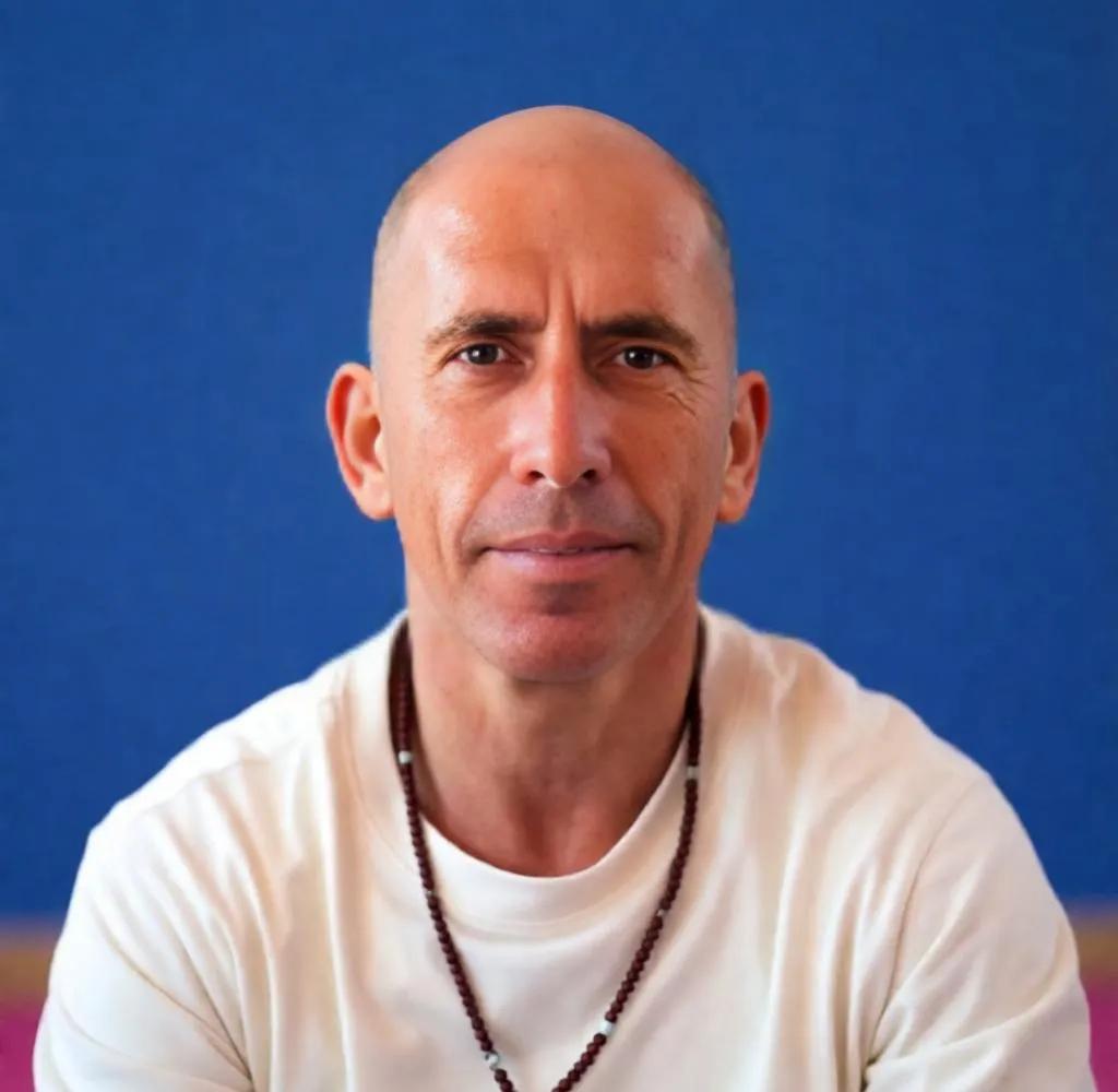 Realistic Bald Clean Scalp Hairstyle with Depurated Face Pose