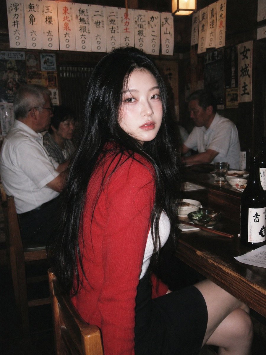 AI Prompt for 90s Retro Japanese Izakaya Nightlife Photography