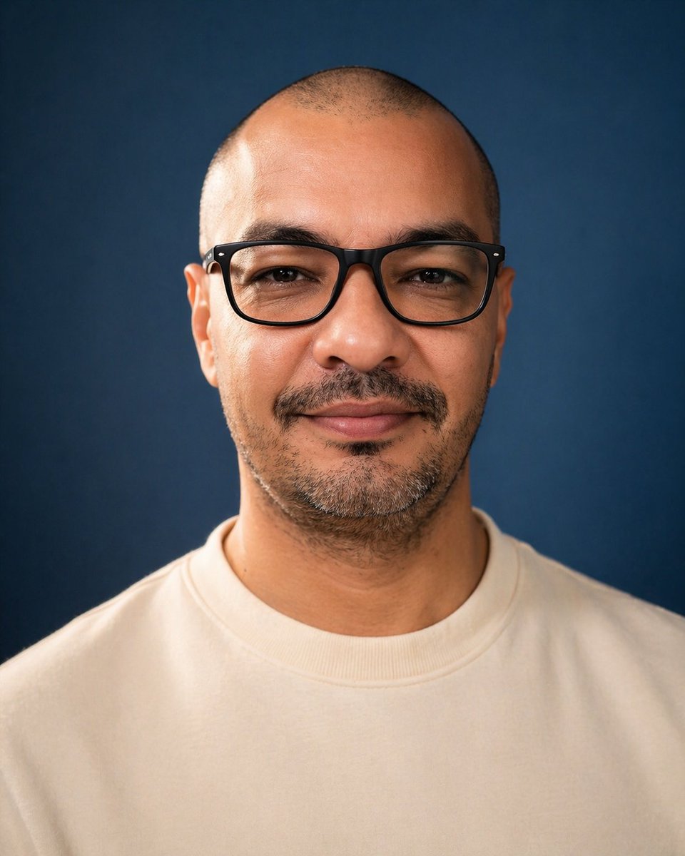 AI Prompt for Anonymous Studio Portrait