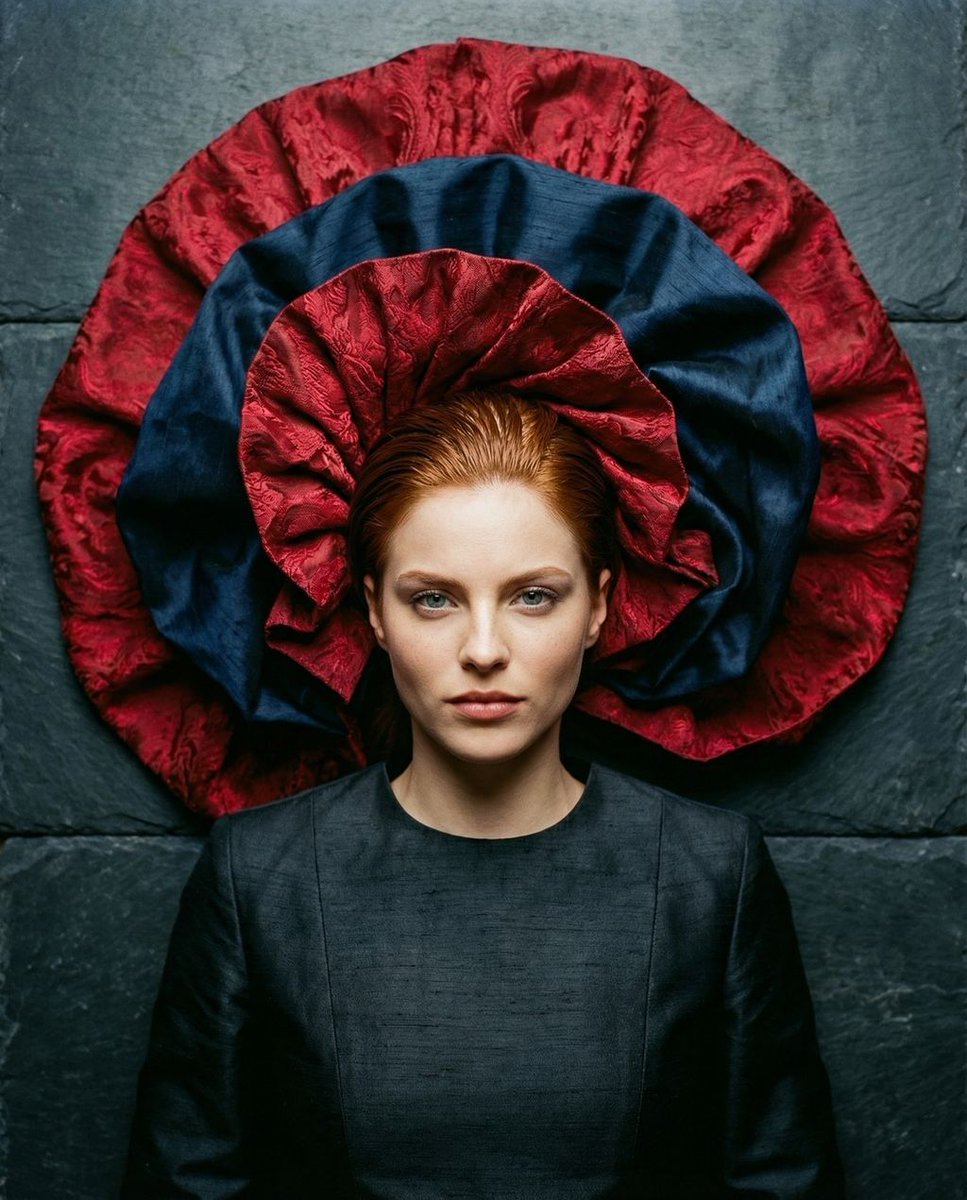 AI Prompt for Avant-Garde Top-Down Portrait Photography