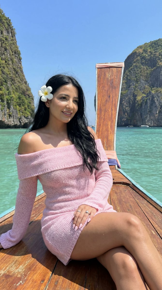 AI Prompt for Cinematic Tropical Travel Portrait with Longtail Boat