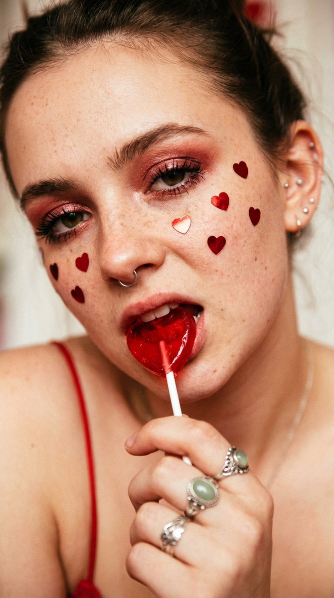 AI Prompt for Coquette Grunge Portrait with Heart Lollipop