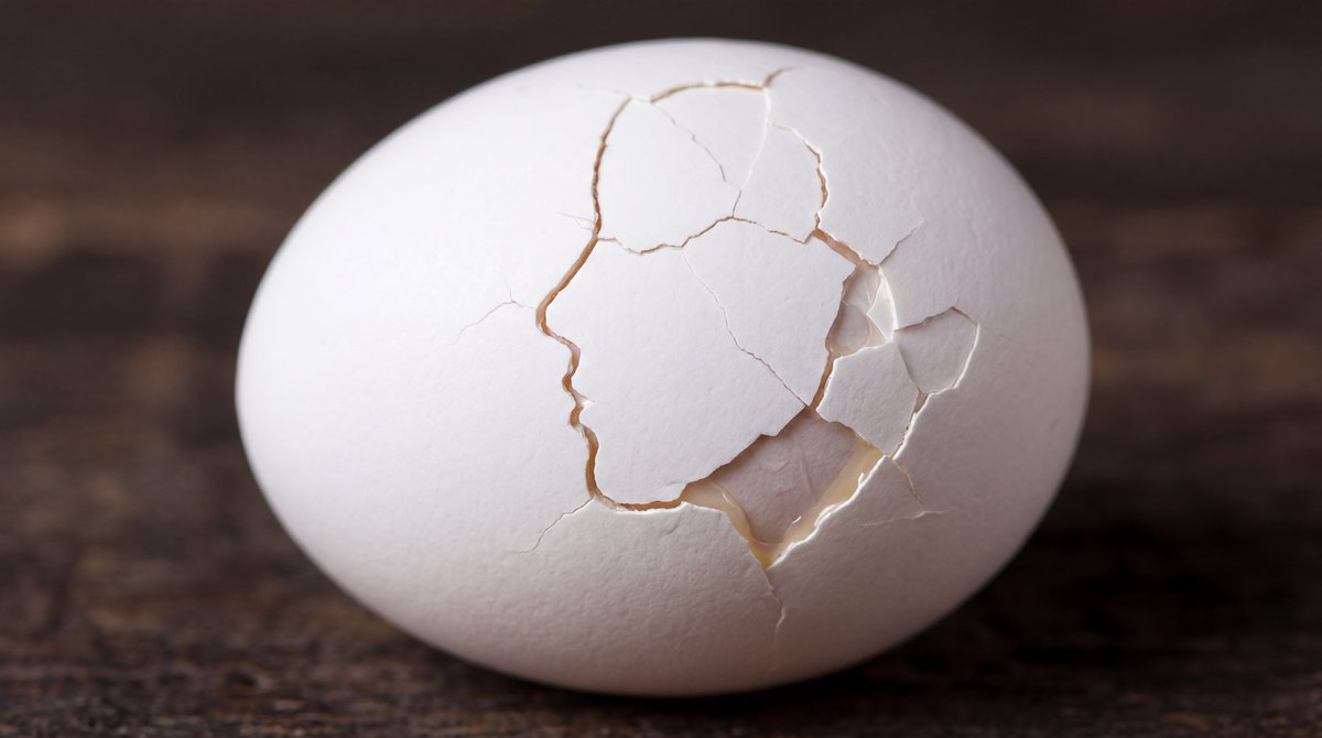 AI Prompt for Cracked Egg Shape Art with Dark Background