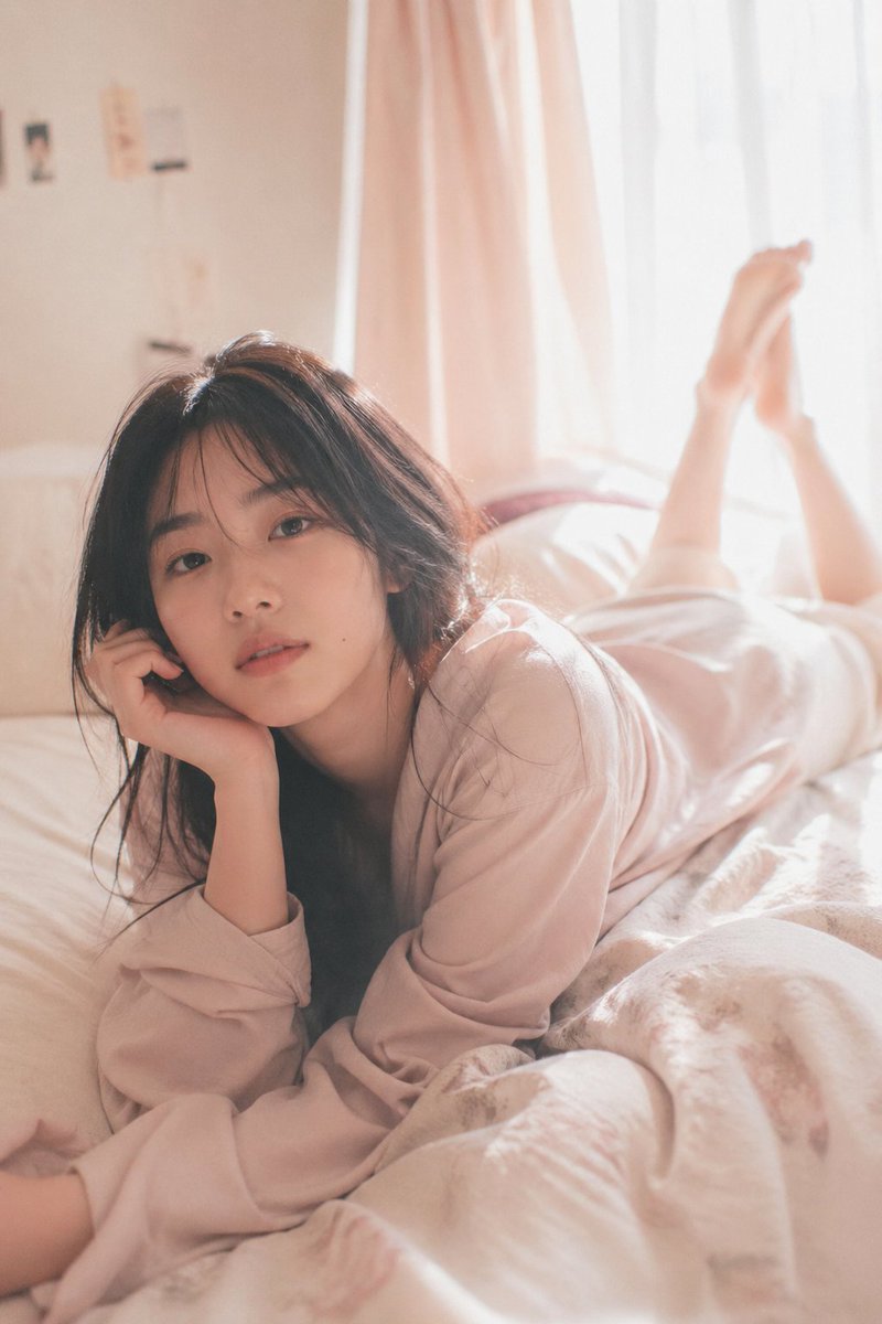 AI Prompt for Dreamy Japanese Editorial Portrait Style Photography
