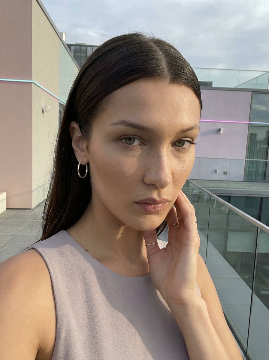 AI Prompt for Fashion Social Media Portraits on Rooftops