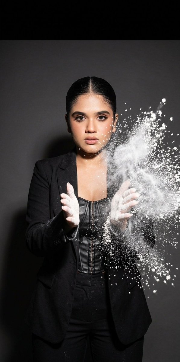 AI Prompt for High-Contrast Flour Explosion Photography