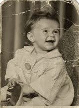 AI Prompt for High-Resolution Old Photo Restoration and Colorization