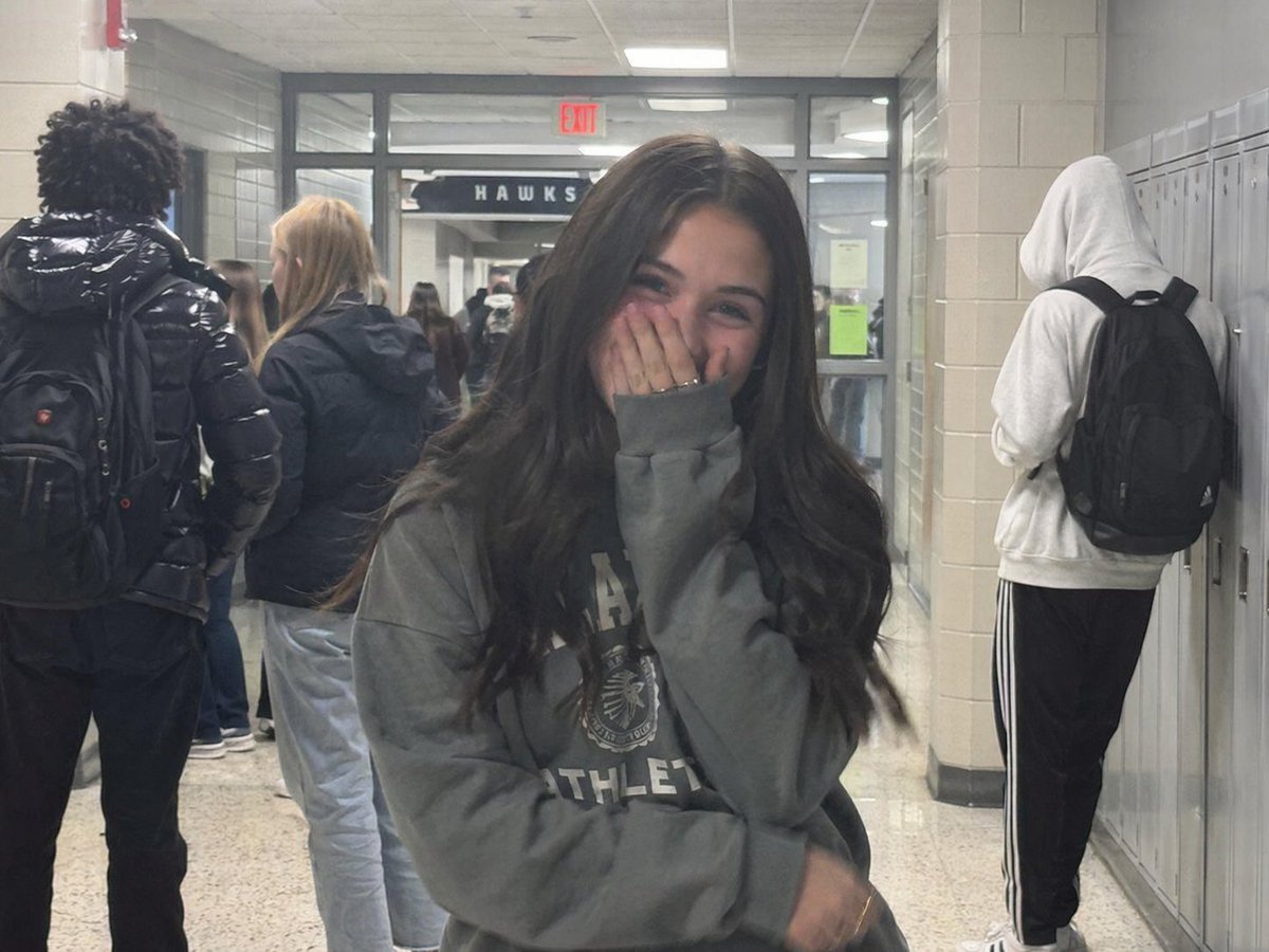 AI Prompt for High School Photography with Modern Aesthetic