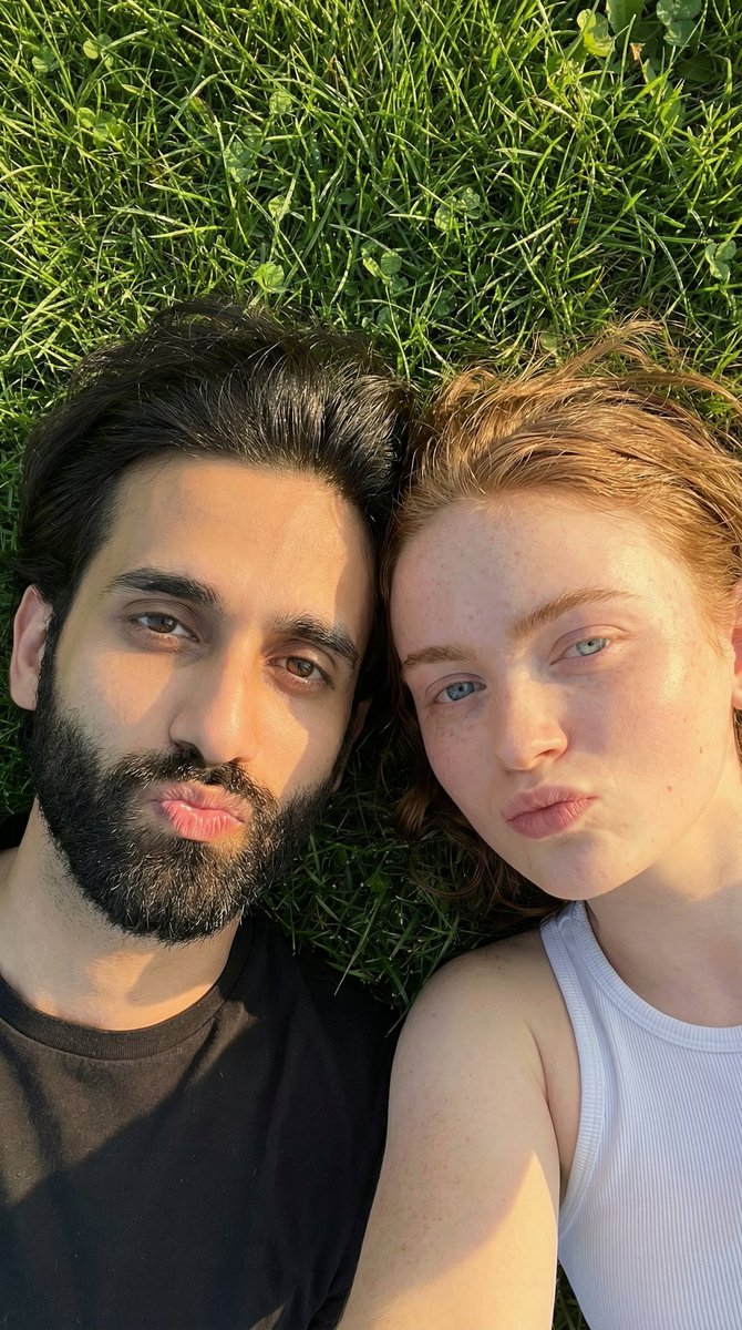 AI Prompt for Hyper-Realistic Couple Selfie in Golden Hour