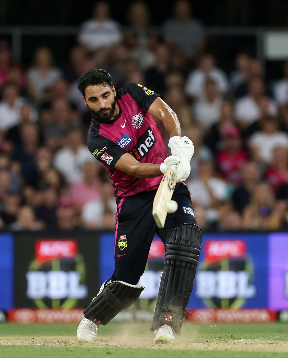 AI Prompt for Hyper-Realistic Cricket Stadium Photography