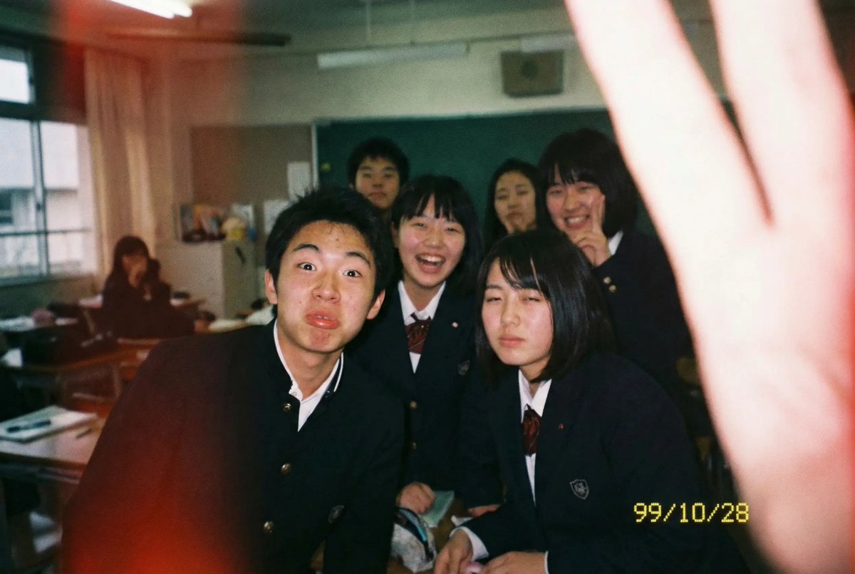 AI Prompt for Japanese High School Photo Effect