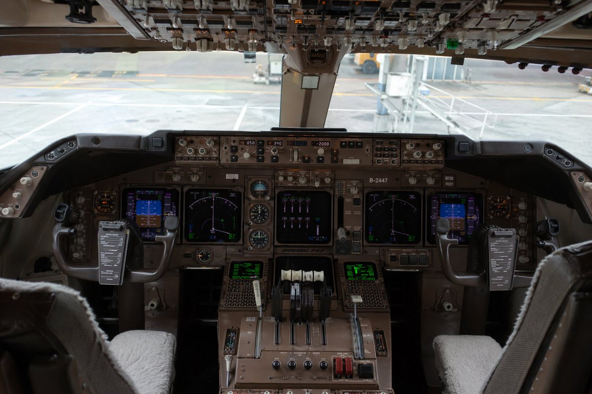 AI Prompt for Photorealistic Boeing 747 Cockpit Stock Image