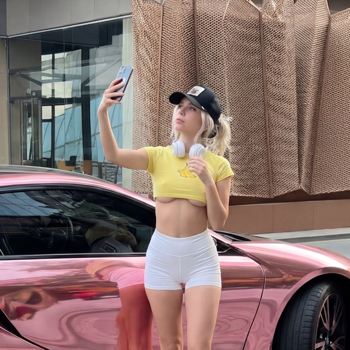 AI Prompt for Photorealistic Selfie Next to Pink BMW i8