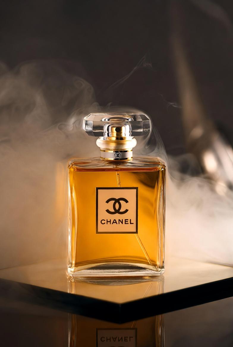 AI Prompt for Realistic E-commerce Product Photography