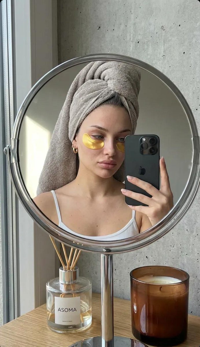 AI Prompt for Realistic Mirror Selfie with Eye Patches and Turban
