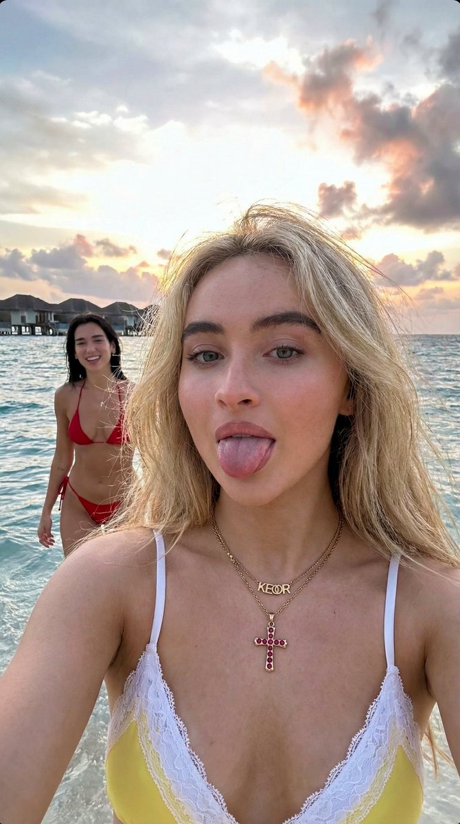 AI Prompt for Realistic Selfie with Celebrity Background