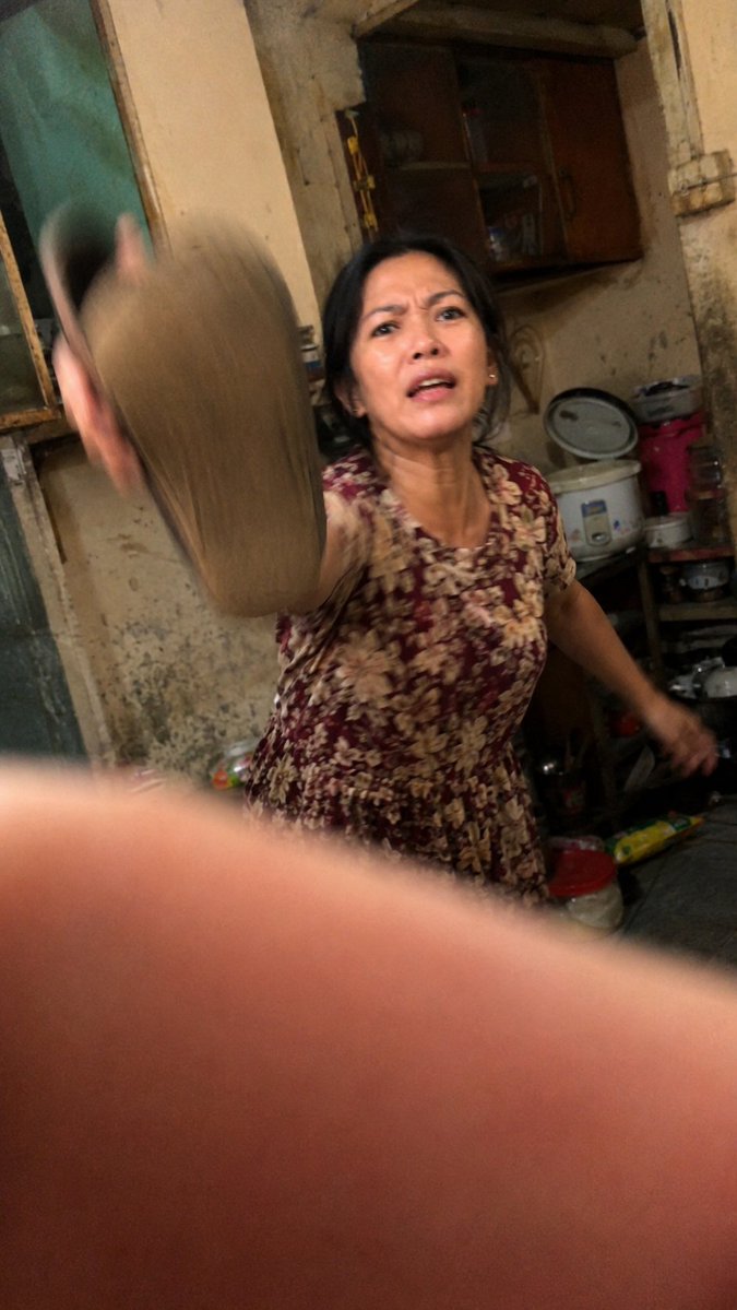 AI Prompt for Surreal Kitchen Captures: Gen Realistic Motion Blur, Imperfect Framing