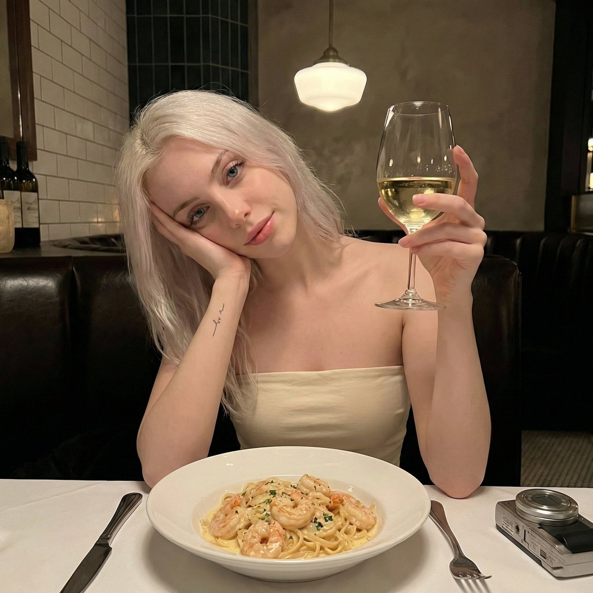 AI Prompt for Ultra Realistic Dinner Selfie Generation
