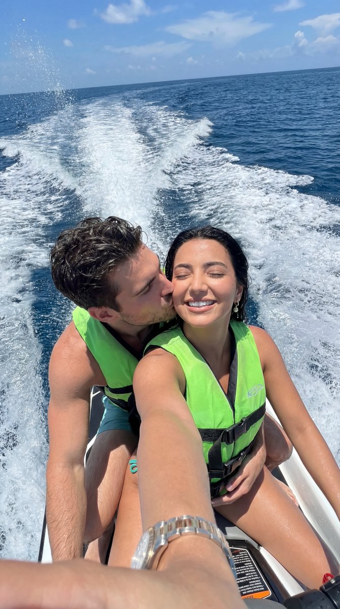 AI Prompt for Ultra-Realistic Jet Ski Selfie - Couple on Water