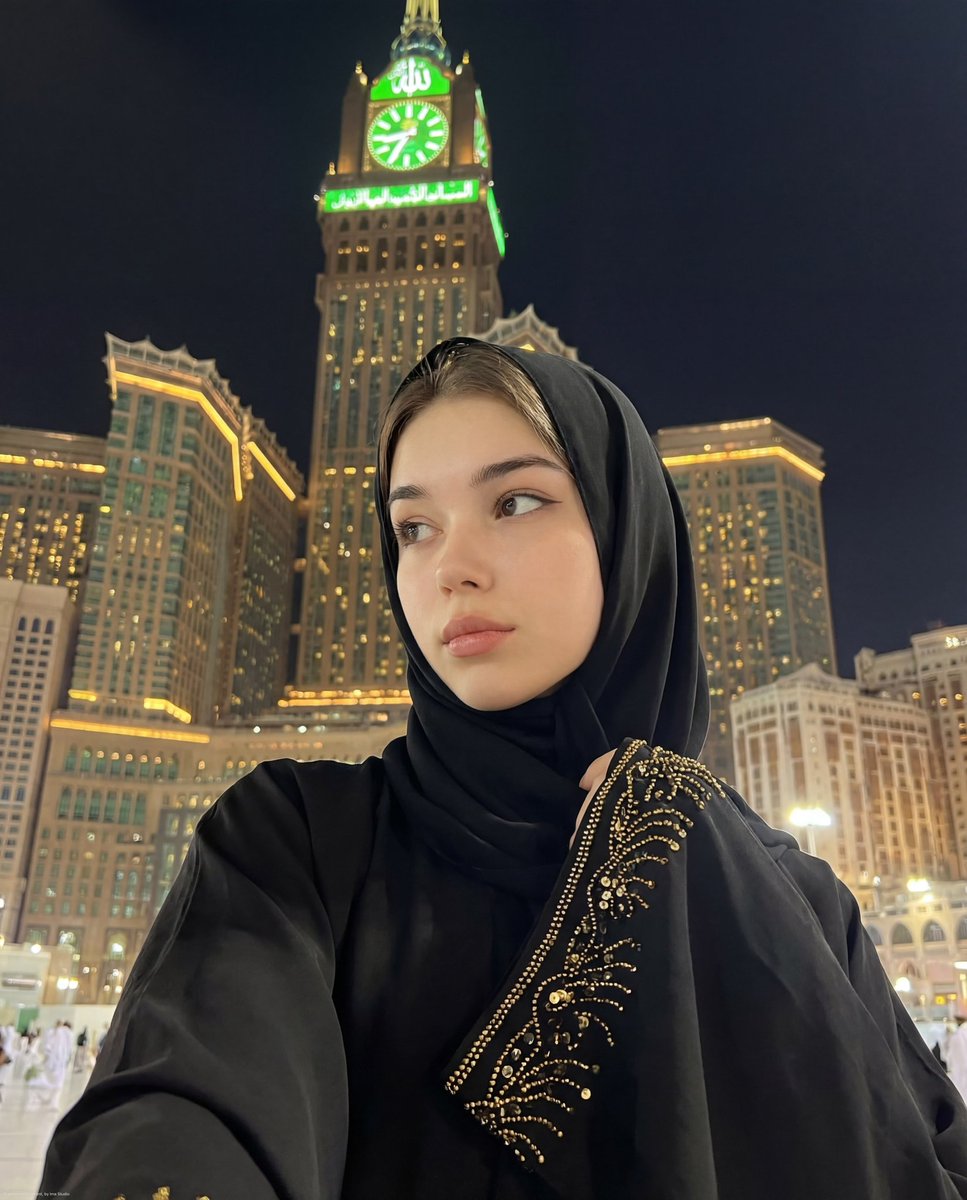 AI Prompt for Ultra-Realistic Spiritual Selfie Near Makkah Royal Clock Tower
