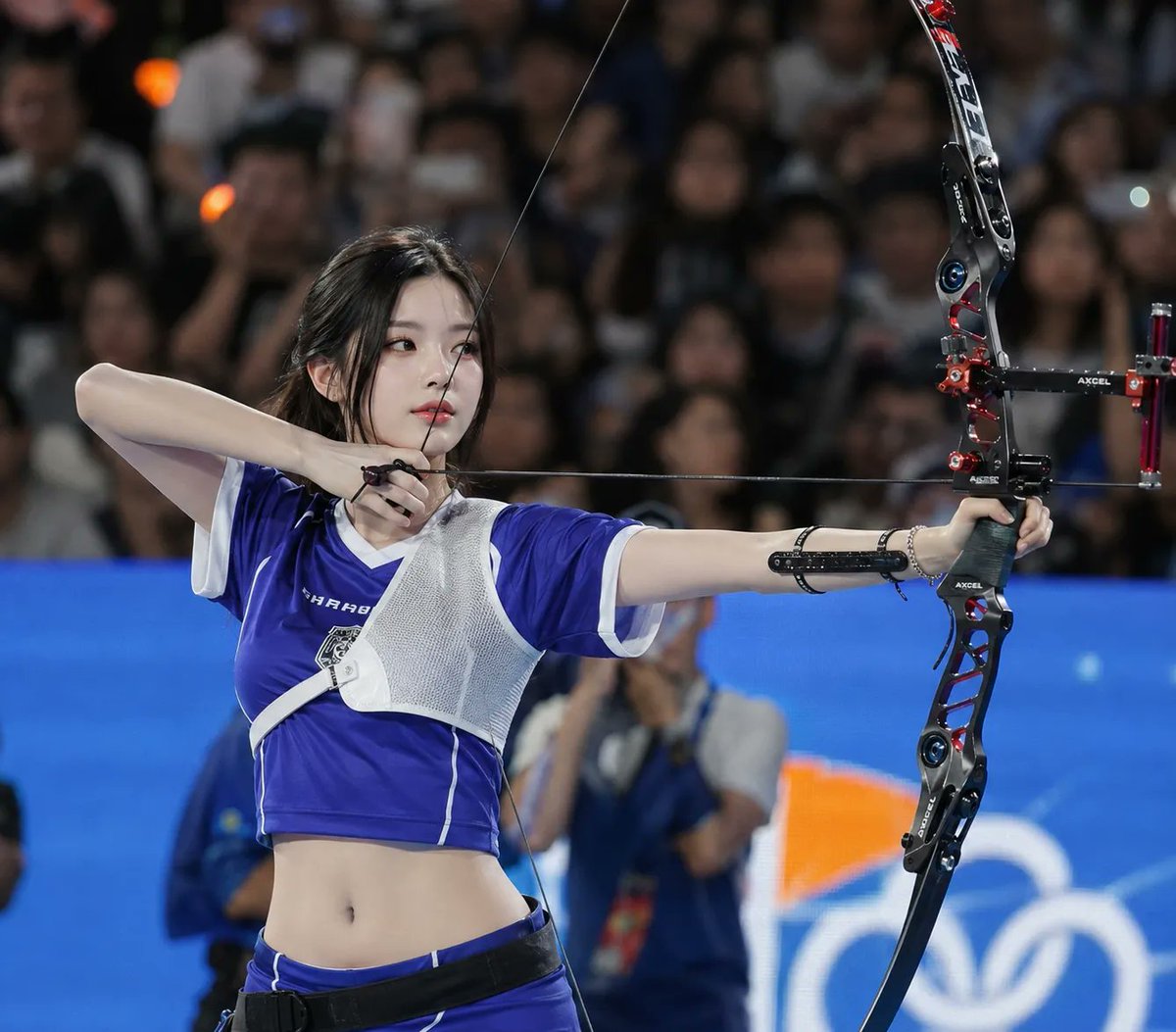 AI Prompt for Ultra-Realistic Sports Photography of Female Archers