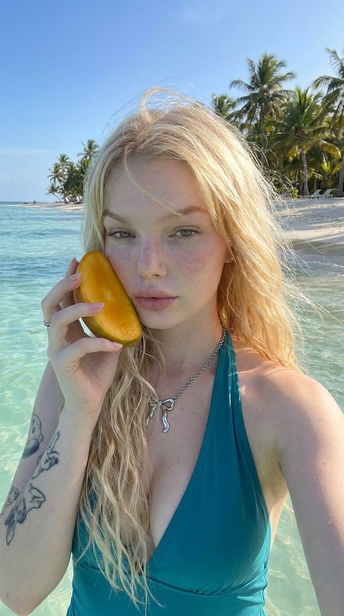 AI Prompt for Ultra-Realistic Tropical Beach Selfie with Mango